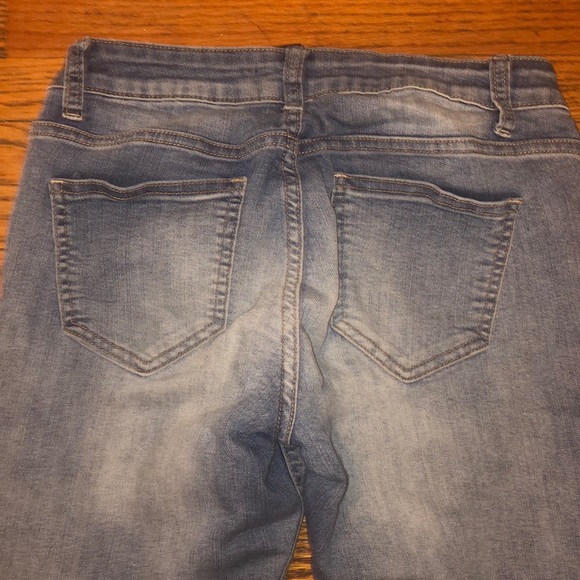 *FOREVER 21* mom/boyfriend jeans - Picture 6 of 7